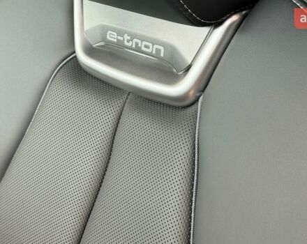 купити нове авто Ауді Q4 e-tron 2025 року від офіційного дилера АТЛАНТ МОТОРЗ ЕНЕРДЖІ Ауді фото