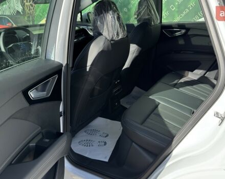 купить новое авто Ауди Q4 e-tron 2025 года от официального дилера E-SKM ZOO Ауди фото