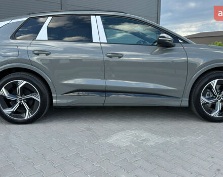 купить новое авто Ауди Q4 e-tron 2025 года от официального дилера Володимир Олександрович Ауди фото