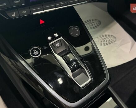 купить новое авто Ауди Q4 e-tron 2025 года от официального дилера E-SKM Ауди фото