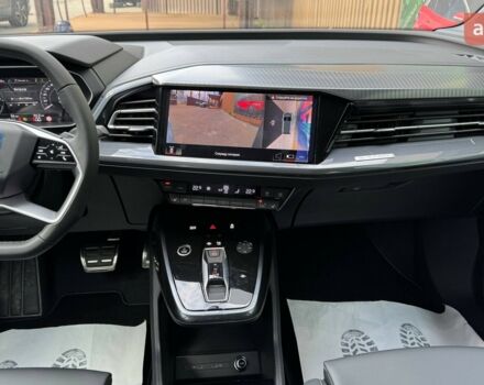 Ауді Q4 e-tron 2025 року купити нове авто Ауді Q4 e-tron 2025 року від офіційного дилера E-SKM ZOO Ауді фото