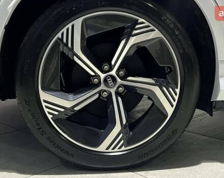 купить новое авто Ауди Q4 e-tron 2025 года от официального дилера ELECTRO-MOTORS KROPYVNYTSKYI Ауди фото