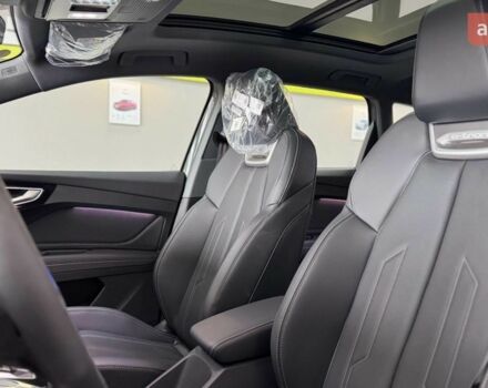 купити нове авто Ауді Q4 e-tron 2025 року від офіційного дилера E-SKM Житомир Ауді фото
