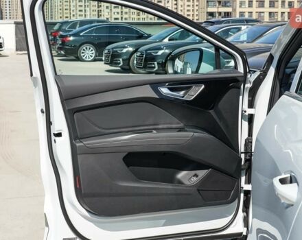 купить новое авто Ауди Q4 e-tron 2025 года от официального дилера Константин Альперович Ауди фото