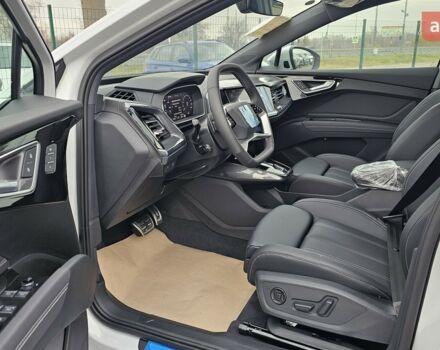 купить новое авто Ауди Q4 e-tron 2025 года от официального дилера Максим Путрівка Ауди фото