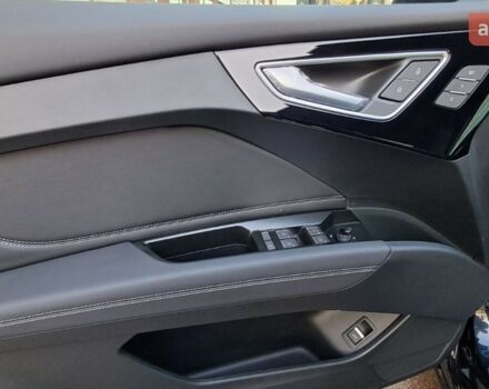 купить новое авто Ауди Q4 e-tron 2025 года от официального дилера E-SKM Позняки Ауди фото