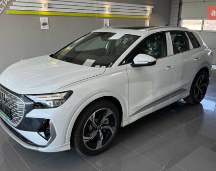 купить новое авто Ауди Q4 e-tron 2025 года от официального дилера E-SKM Ауди фото