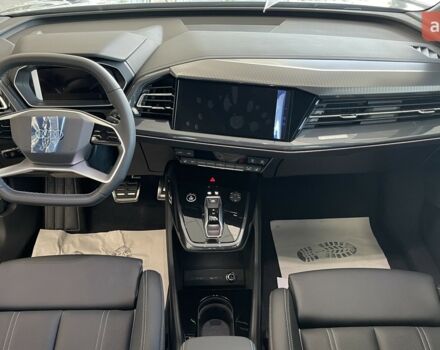 купить новое авто Ауди Q4 e-tron 2025 года от официального дилера VOLT AUTO Ауди фото
