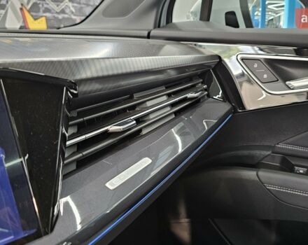 купити нове авто Ауді Q4 e-tron 2025 року від офіційного дилера Денис Фатов Ауді фото
