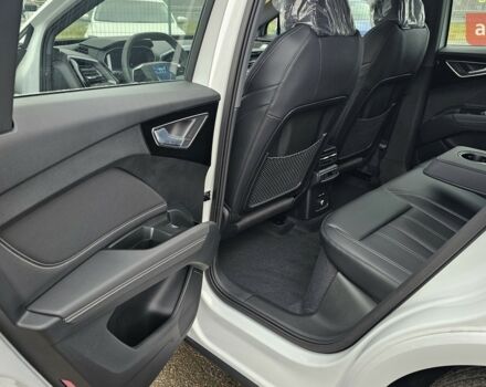 купить новое авто Ауди Q4 e-tron 2025 года от официального дилера Максим Путрівка Ауди фото