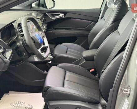 купить новое авто Ауди Q4 e-tron 2025 года от официального дилера Максим Путрівка Ауди фото