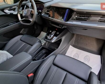 купить новое авто Ауди Q4 e-tron 2025 года от официального дилера E-SKM Позняки Ауди фото