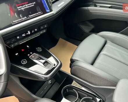 купить новое авто Ауди Q4 e-tron 2025 года от официального дилера Олег Львів Ауди фото