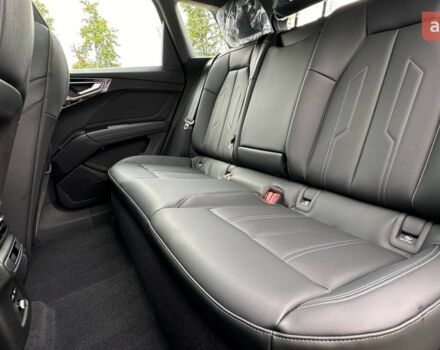 купить новое авто Ауди Q4 e-tron 2025 года от официального дилера Олександр Хіміч Ауди фото