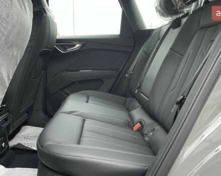 купити нове авто Ауді Q4 e-tron 2025 року від офіційного дилера Максим Путрівка Ауді фото
