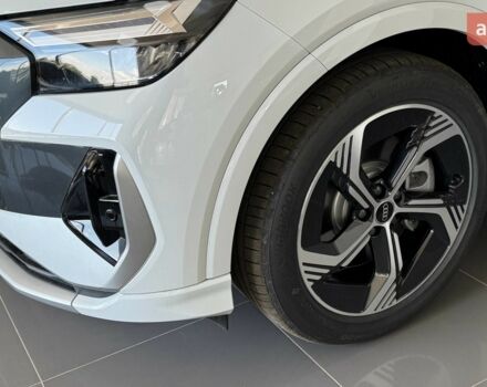 купить новое авто Ауди Q4 e-tron 2025 года от официального дилера E-SKM Ауди фото