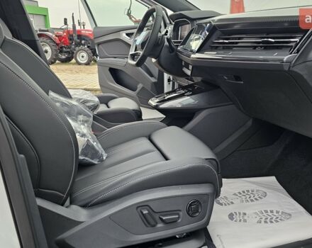 купить новое авто Ауди Q4 e-tron 2025 года от официального дилера Максим Путрівка Ауди фото