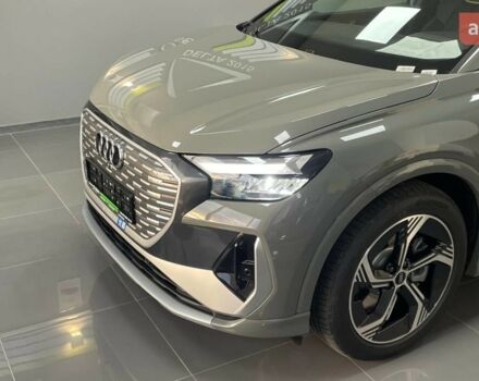 купить новое авто Ауди Q4 e-tron 2025 года от официального дилера E-SKM ZOO Ауди фото