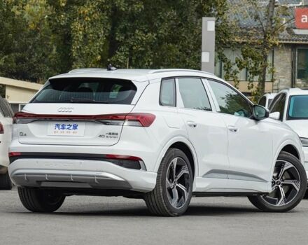 купить новое авто Ауди Q4 e-tron 2025 года от официального дилера Вадим Ауди фото