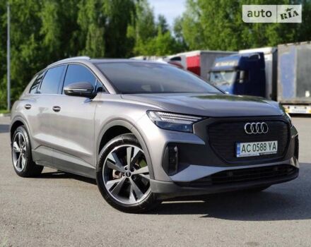 Сірий Ауді Q4 e-tron, об'ємом двигуна 0 л та пробігом 19 тис. км за 34500 $, фото 3 на Automoto.ua