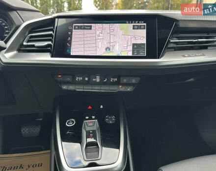 Сірий Ауді Q4 e-tron, об'ємом двигуна 0 л та пробігом 130 тис. км за 26900 $, фото 21 на Automoto.ua