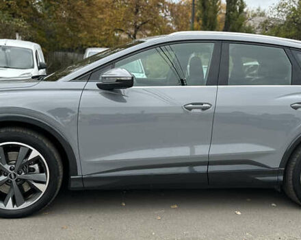 Сірий Ауді Q4 e-tron, об'ємом двигуна 0 л та пробігом 130 тис. км за 26900 $, фото 2 на Automoto.ua