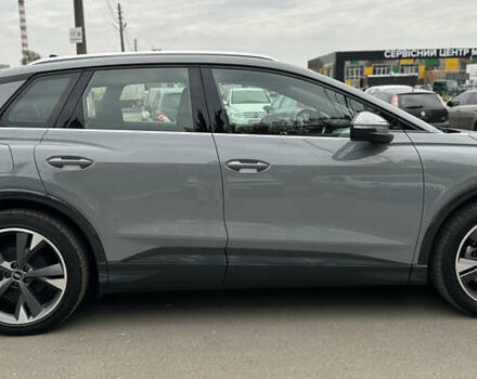 Серый Ауди Q4 e-tron, объемом двигателя 0 л и пробегом 130 тыс. км за 28000 $, фото 6 на Automoto.ua