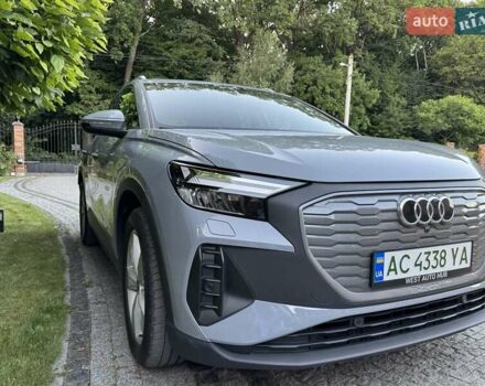 Серый Ауди Q4 e-tron, объемом двигателя 0 л и пробегом 70 тыс. км за 22700 $, фото 1 на Automoto.ua