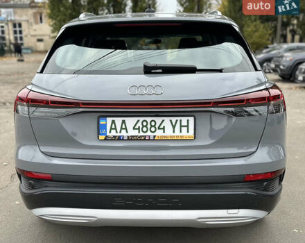 Серый Ауди Q4 e-tron, объемом двигателя 0 л и пробегом 130 тыс. км за 28000 $, фото 4 на Automoto.ua