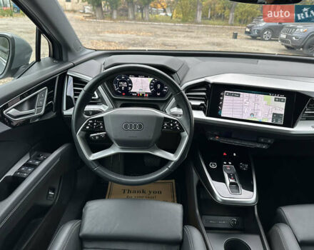 Серый Ауди Q4 e-tron, объемом двигателя 0 л и пробегом 130 тыс. км за 28000 $, фото 20 на Automoto.ua
