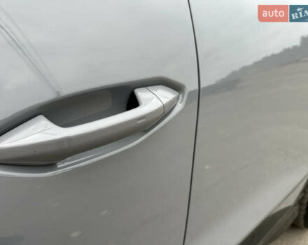 Серый Ауди Q4 e-tron, объемом двигателя 0 л и пробегом 130 тыс. км за 28000 $, фото 9 на Automoto.ua