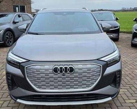 Серый Ауди Q4 e-tron, объемом двигателя 0 л и пробегом 129 тыс. км за 24532 $, фото 7 на Automoto.ua