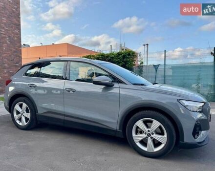 Сірий Ауді Q4 e-tron, об'ємом двигуна 0 л та пробігом 44 тис. км за 25300 $, фото 3 на Automoto.ua