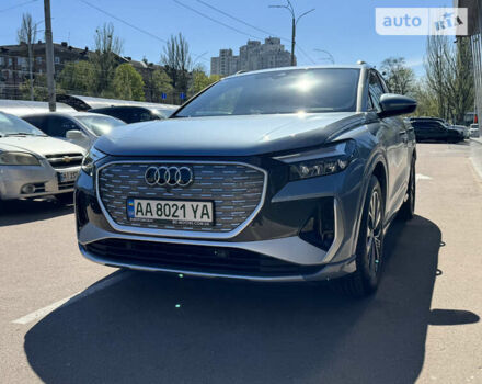 Сірий Ауді Q4 e-tron, об'ємом двигуна 0 л та пробігом 7 тис. км за 41500 $, фото 2 на Automoto.ua