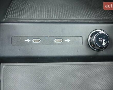 Серый Ауди Q4 e-tron, объемом двигателя 0 л и пробегом 22 тыс. км за 29999 $, фото 27 на Automoto.ua