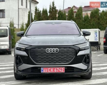 Серый Ауди Q4 e-tron, объемом двигателя 0 л и пробегом 45 тыс. км за 33850 $, фото 4 на Automoto.ua