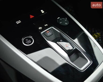 Серый Ауди Q4 e-tron, объемом двигателя 0 л и пробегом 22 тыс. км за 29999 $, фото 33 на Automoto.ua