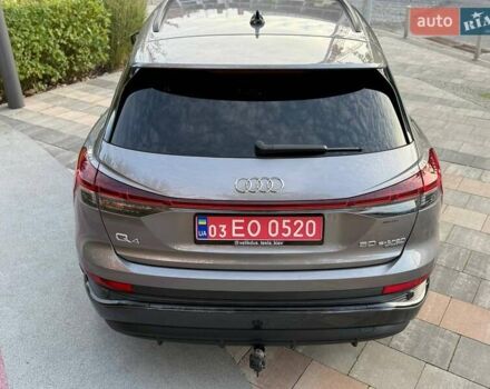 Сірий Ауді Q4 e-tron, об'ємом двигуна 0 л та пробігом 45 тис. км за 36200 $, фото 9 на Automoto.ua