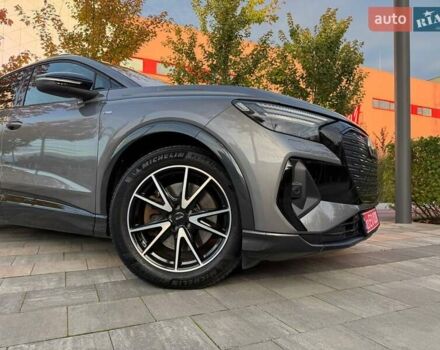 Сірий Ауді Q4 e-tron, об'ємом двигуна 0 л та пробігом 45 тис. км за 36200 $, фото 2 на Automoto.ua