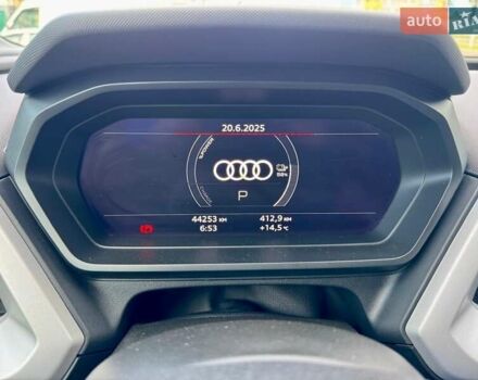 Сірий Ауді Q4 e-tron, об'ємом двигуна 0 л та пробігом 44 тис. км за 25300 $, фото 2 на Automoto.ua