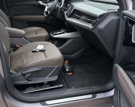 Серый Ауди Q4 e-tron, объемом двигателя 0 л и пробегом 129 тыс. км за 24532 $, фото 18 на Automoto.ua