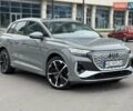 Сірий Ауді Q4 e-tron, об'ємом двигуна 0 л та пробігом 14 тис. км за 35900 $, фото 2 на Automoto.ua