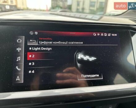 Серый Ауди Q4 e-tron, объемом двигателя 0 л и пробегом 45 тыс. км за 33850 $, фото 41 на Automoto.ua