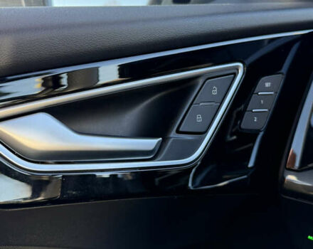 Серый Ауди Q4 e-tron, объемом двигателя 0 л и пробегом 110 тыс. км за 29800 $, фото 8 на Automoto.ua