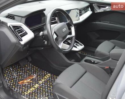 Серый Ауди Q4 e-tron, объемом двигателя 0 л и пробегом 22 тыс. км за 29999 $, фото 15 на Automoto.ua