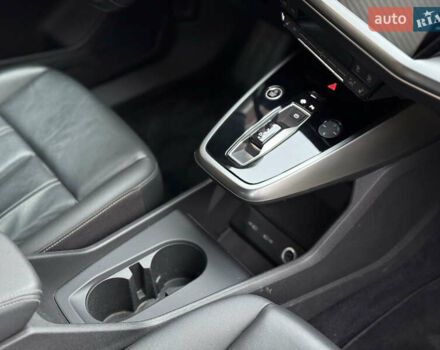 Серый Ауди Q4 e-tron, объемом двигателя 0 л и пробегом 50 тыс. км за 16900 $, фото 34 на Automoto.ua