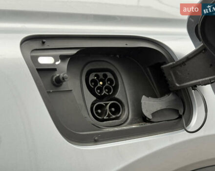 Сірий Ауді Q4 e-tron, об'ємом двигуна 0 л та пробігом 25 тис. км за 29790 $, фото 6 на Automoto.ua