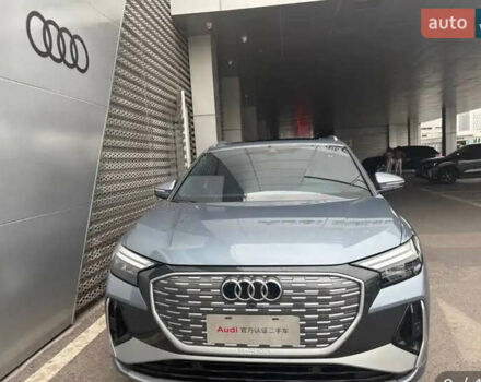 Сірий Ауді Q4 e-tron, об'ємом двигуна 0 л та пробігом 9 тис. км за 26500 $, фото 1 на Automoto.ua