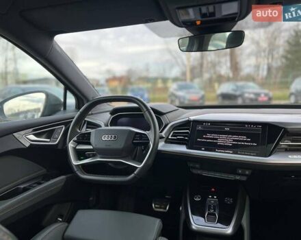 Серый Ауди Q4 e-tron, объемом двигателя 0 л и пробегом 20 тыс. км за 26999 $, фото 18 на Automoto.ua