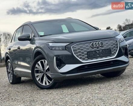 Серый Ауди Q4 e-tron, объемом двигателя 0 л и пробегом 16 тыс. км за 26999 $, фото 6 на Automoto.ua